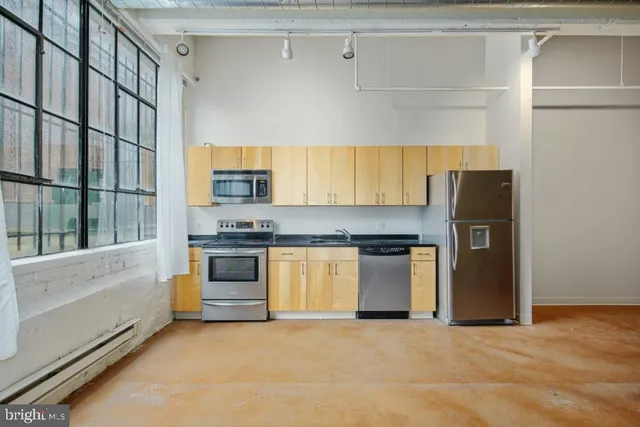 $1,665 | 412 South 13th Street, Unit 408, Philadelphia, PA 19147