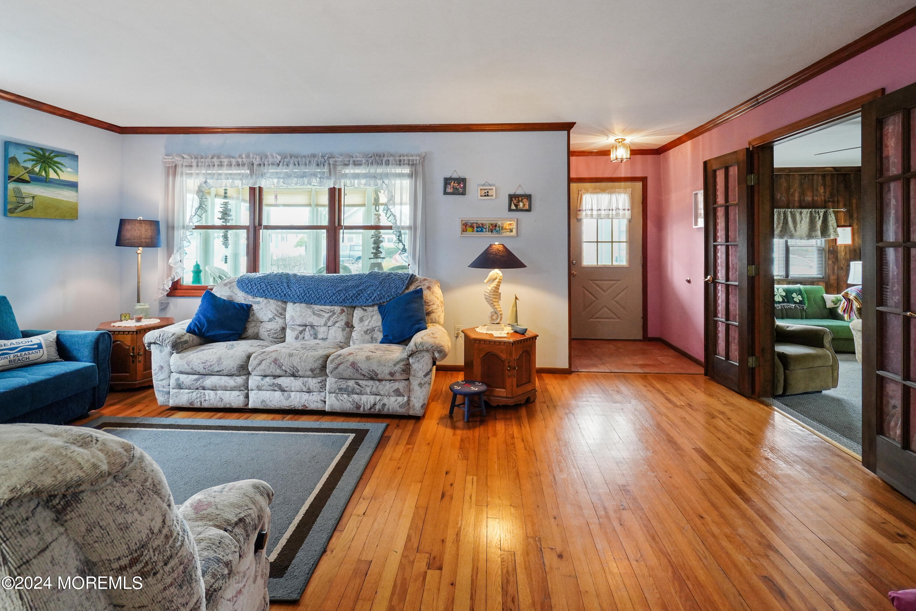 817 Rue Avenue Point Pleasant, NJ 08742 - Photo 11 of 41 Living Room