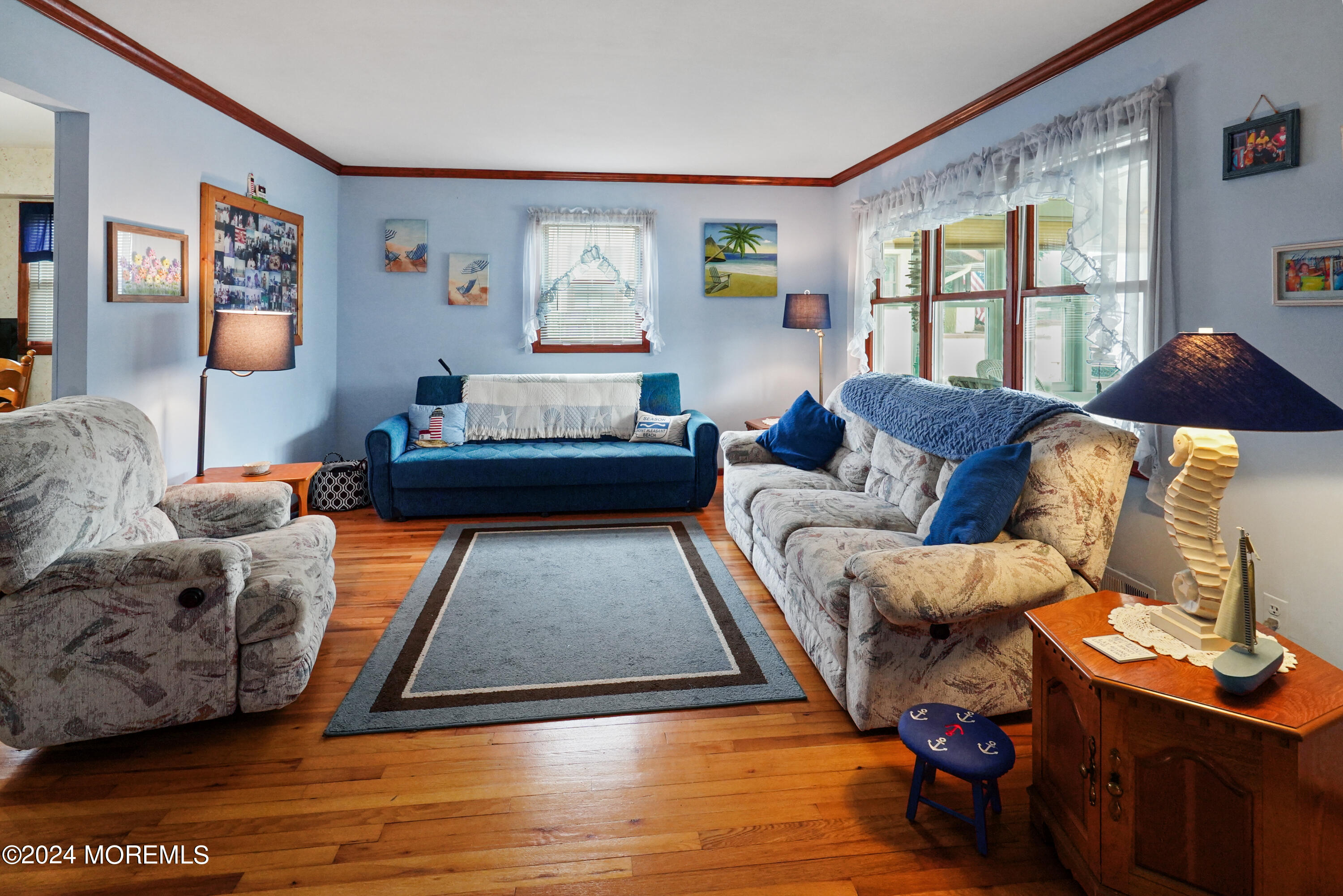 817 Rue Avenue Point Pleasant, NJ 08742 - Photo 10 of 41 Living Room