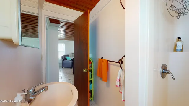 $1,000,000 | 404 East Terminal Boulevard, Atlantic Beach, NC 28512