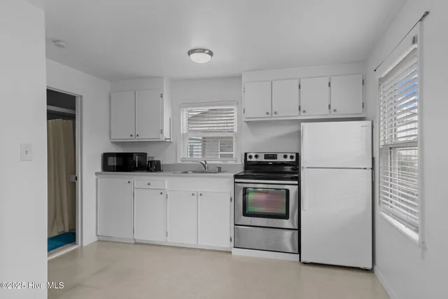 $1,000,000 | 404 East Terminal Boulevard, Atlantic Beach, NC 28512