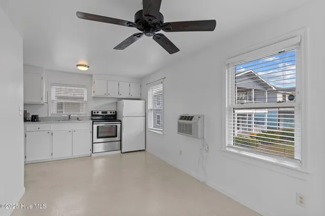 $1,000,000 | 404 East Terminal Boulevard, Atlantic Beach, NC 28512