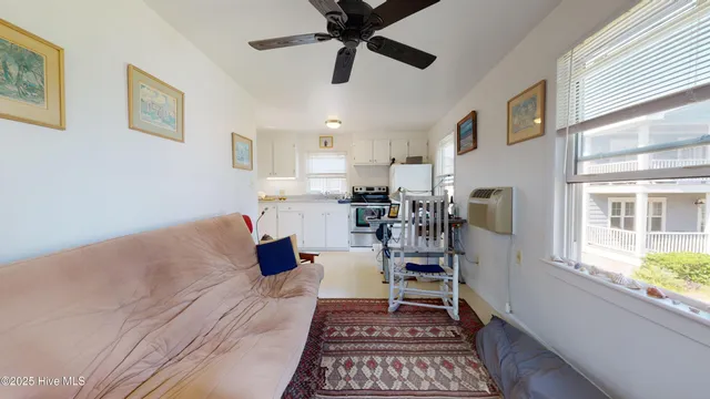 $1,000,000 | 404 East Terminal Boulevard, Atlantic Beach, NC 28512