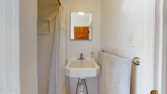 $1,000,000 | 404 East Terminal Boulevard, Atlantic Beach, NC 28512