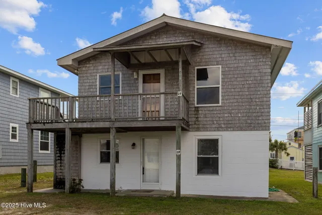 $1,000,000 | 404 East Terminal Boulevard, Atlantic Beach, NC 28512