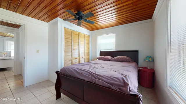 $1,000,000 | 404 East Terminal Boulevard, Atlantic Beach, NC 28512