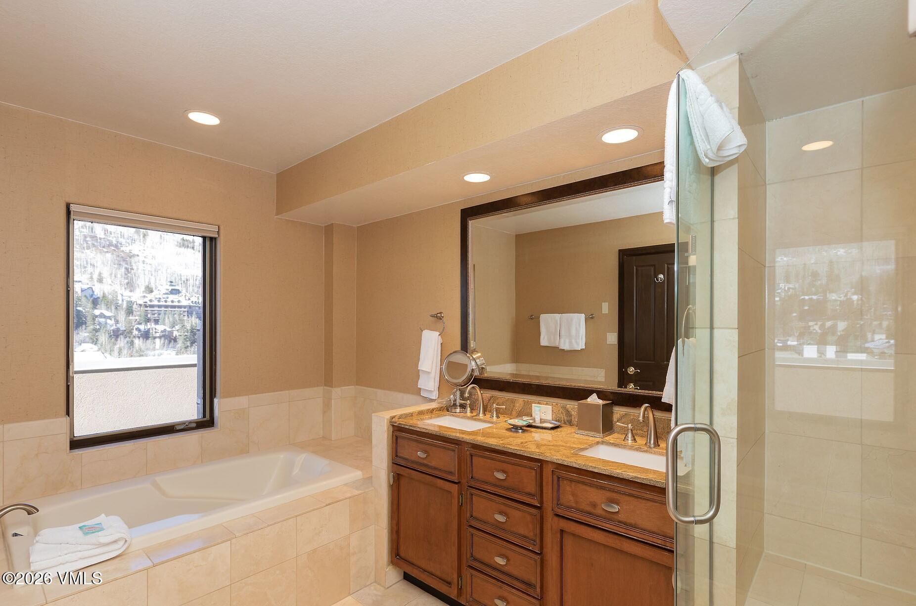 210 Offerson Road, Unit 30936 Beaver Creek, CO 81620 - Photo 34 of 36 0E7A0317-rw (14)