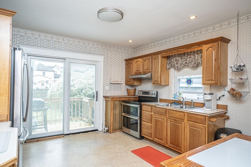 41 Rosedale Street Fall River, MA 02720 - Photo 19 of 41