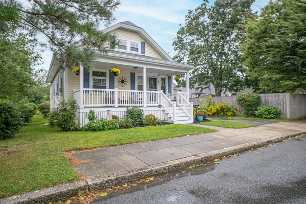 41 Rosedale Street Fall River, MA 02720 - Photo 2 of 41