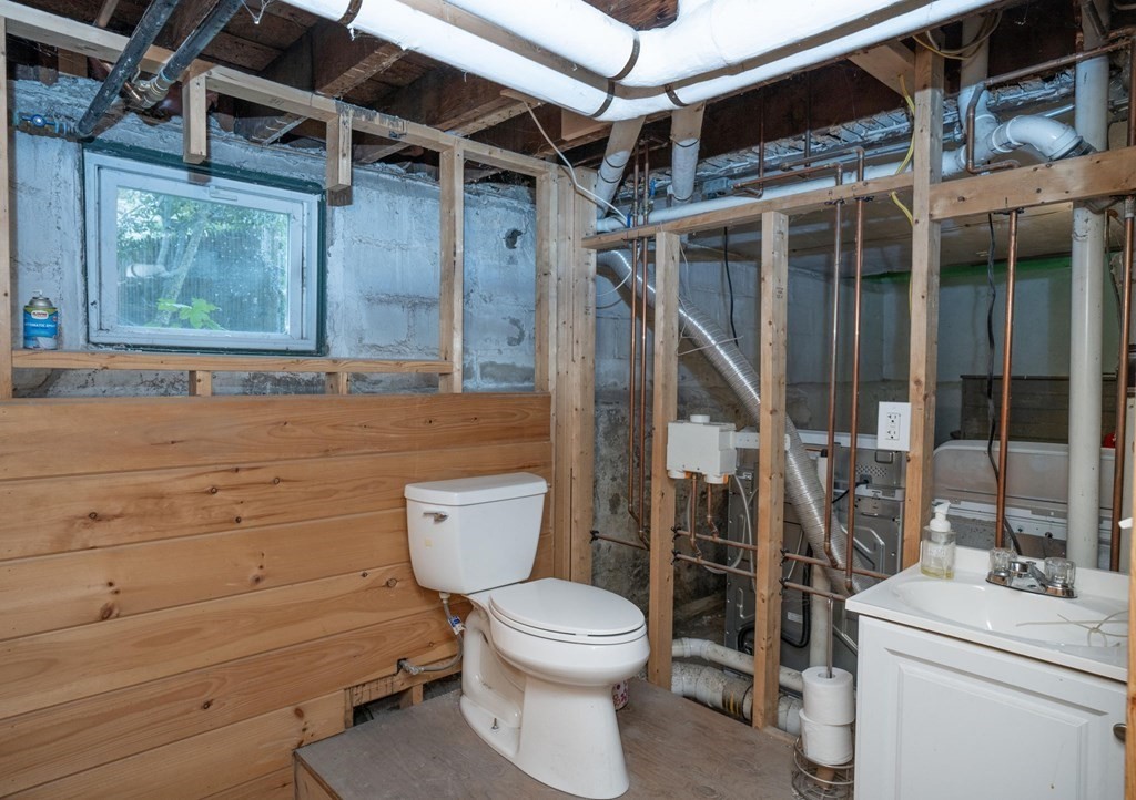 41 Rosedale Street Fall River, MA 02720 - Photo 37 of 41