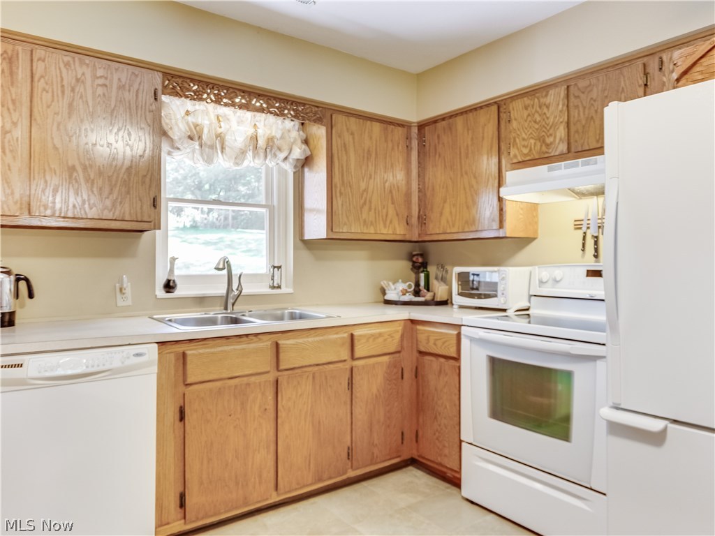 3483 Reimer Road Barberton, OH 44203 - Photo 4 of 32