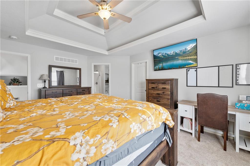 802 154th Circle Basehor, KS 66007 - Photo 15 of 60