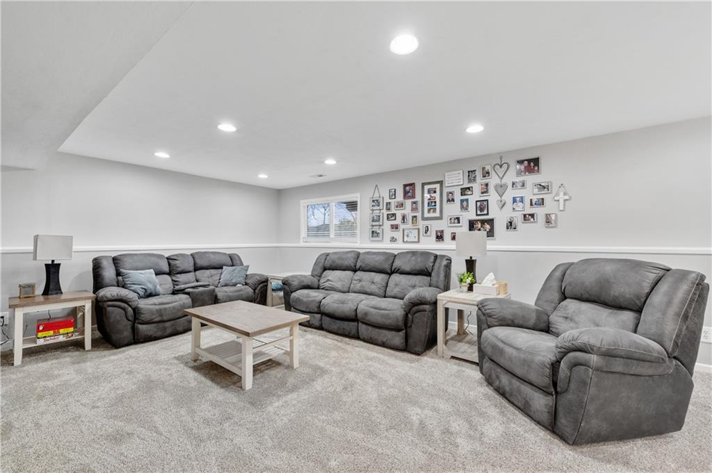 802 154th Circle Basehor, KS 66007 - Photo 25 of 60