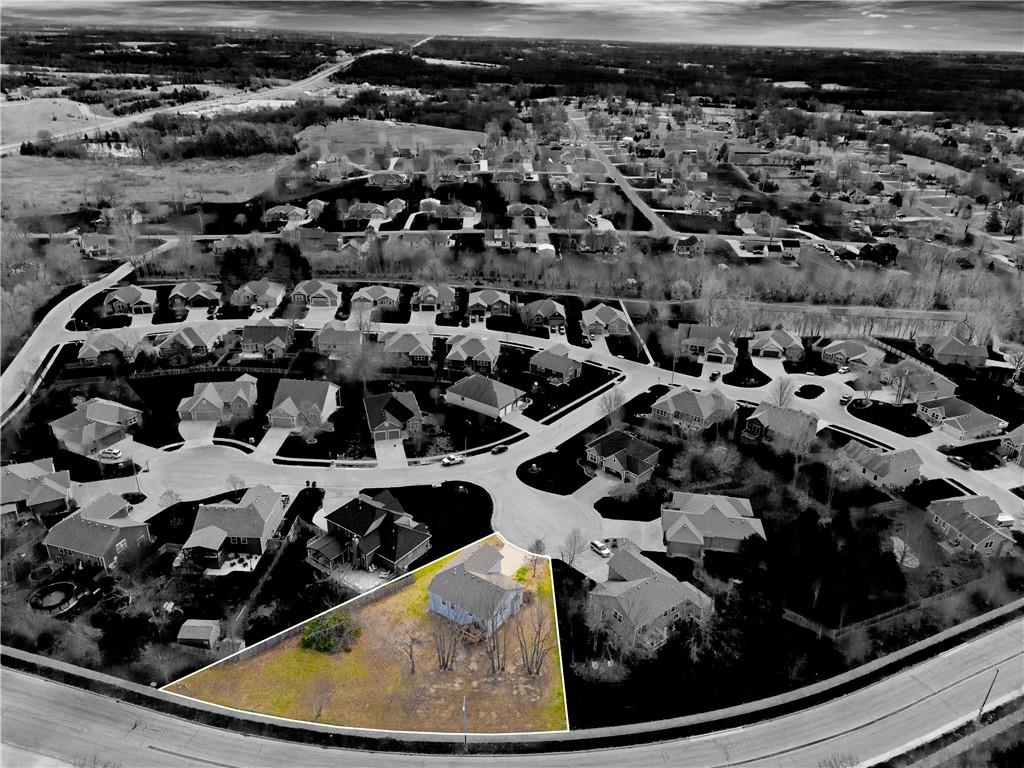 802 154th Circle Basehor, KS 66007 - Photo 43 of 60