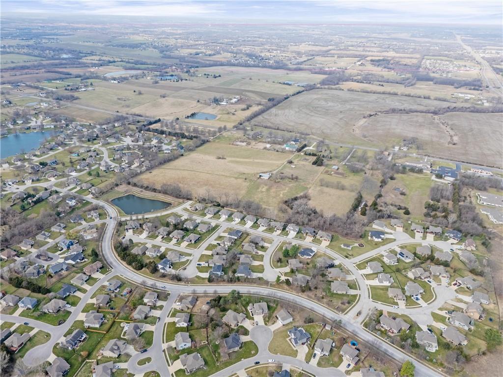 802 154th Circle Basehor, KS 66007 - Photo 49 of 60
