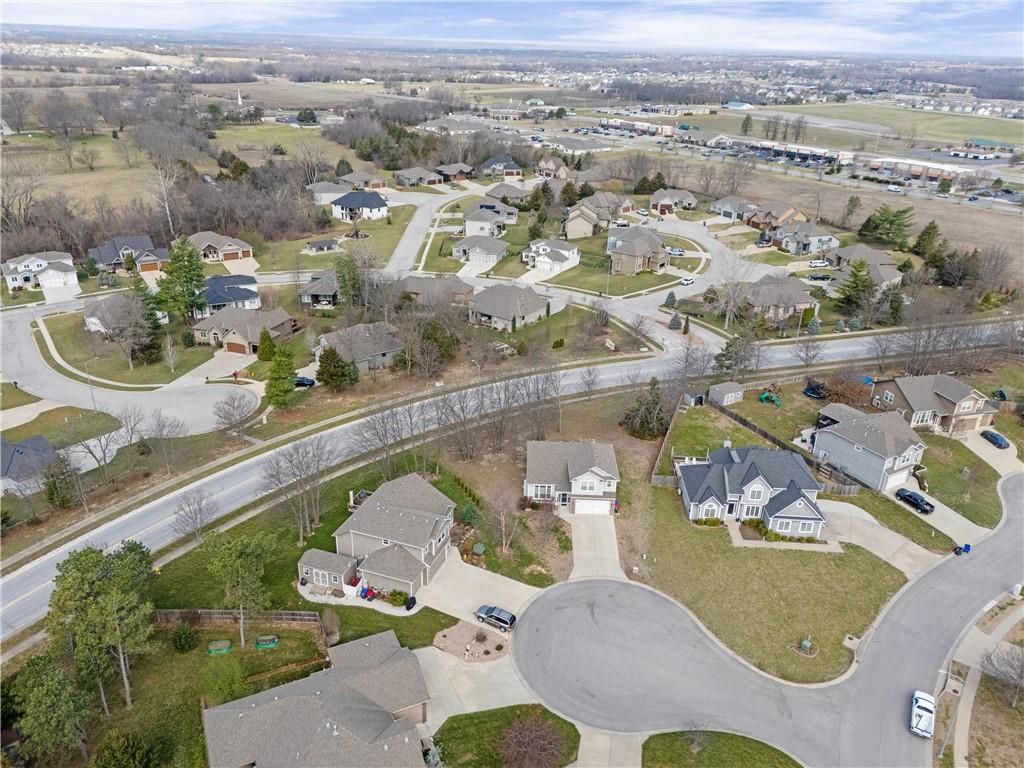 802 154th Circle Basehor, KS 66007 - Photo 51 of 60