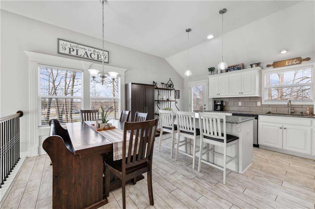 802 154th Circle Basehor, KS 66007 - Photo 8 of 60