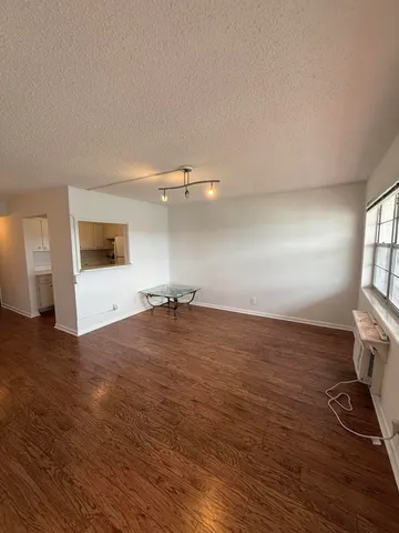 $1,050 | Undisclosed Address, West Palm Beach, FL 33417