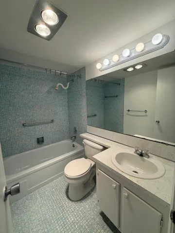 $1,050 | Undisclosed Address, West Palm Beach, FL 33417