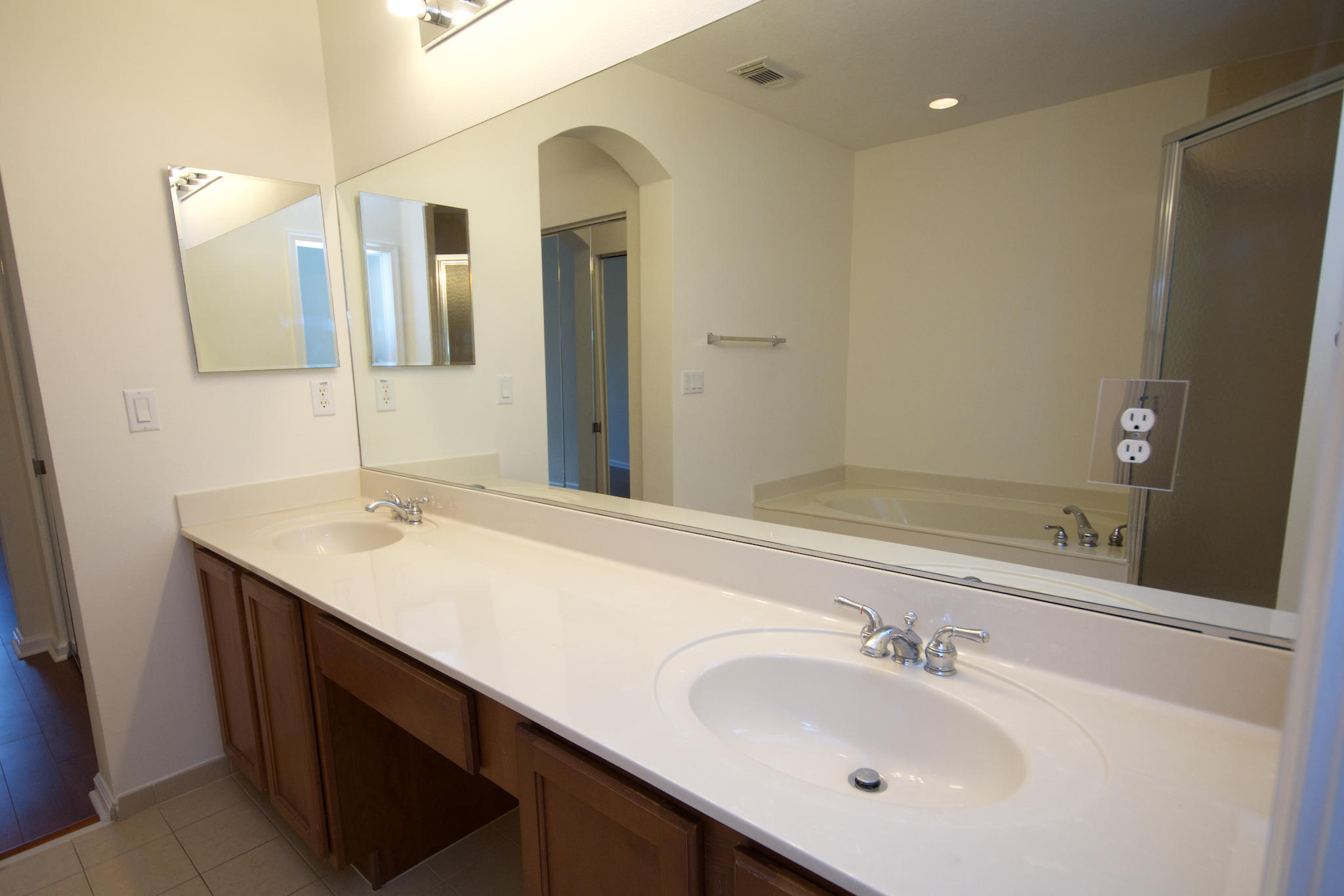 2370 Center Stone Lane Riviera Beach, FL 33404 - Photo 13 of 29 DSC_0356
