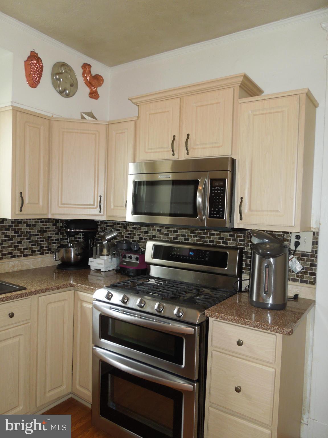 3914 Pinkney Road Baltimore, MD 21215 - Photo 13 of 30 Kitchen