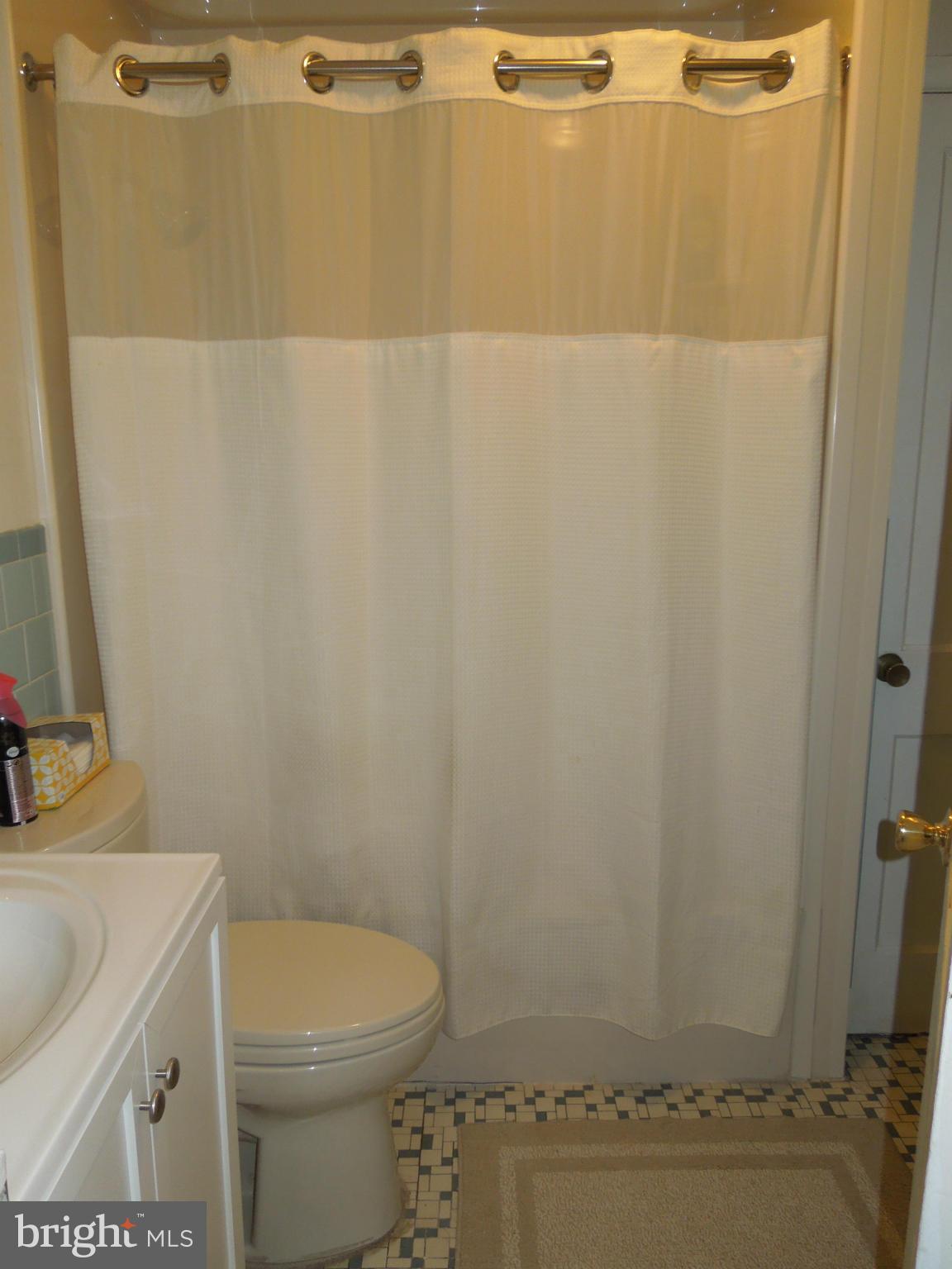 3914 Pinkney Road Baltimore, MD 21215 - Photo 15 of 30 Bath