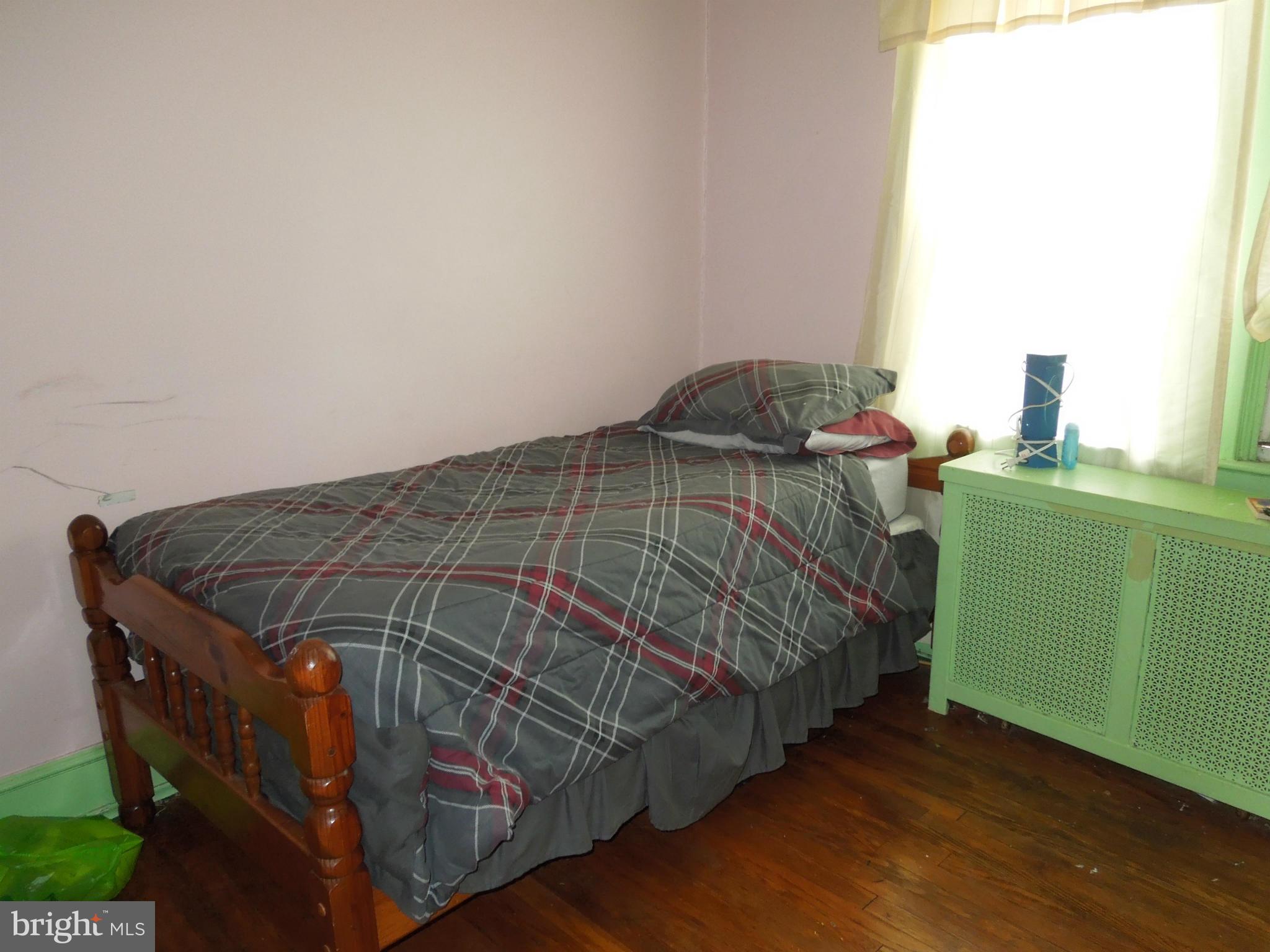 3914 Pinkney Road Baltimore, MD 21215 - Photo 24 of 30 Bedroom