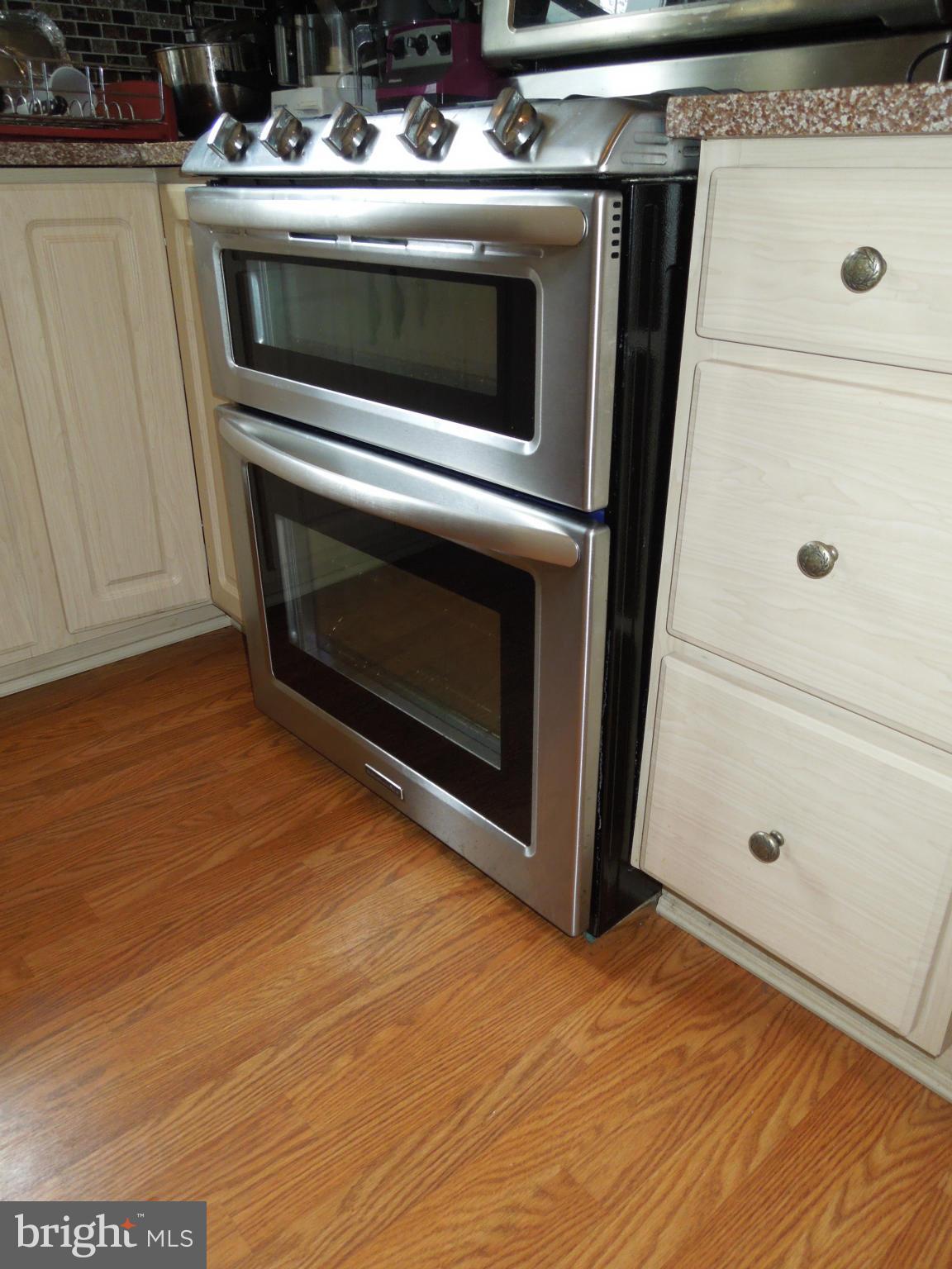 3914 Pinkney Road Baltimore, MD 21215 - Photo 9 of 30 Kitchen