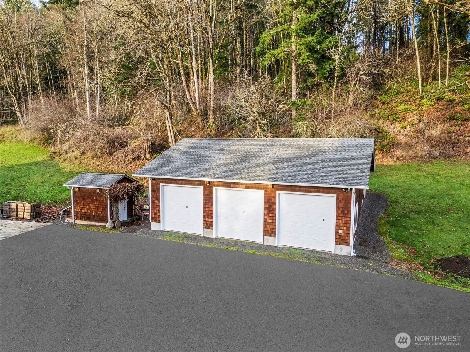 303 Shadow Mountain Road Silverlake, WA 98645 - Photo 31 of 39 front view of house with a yard