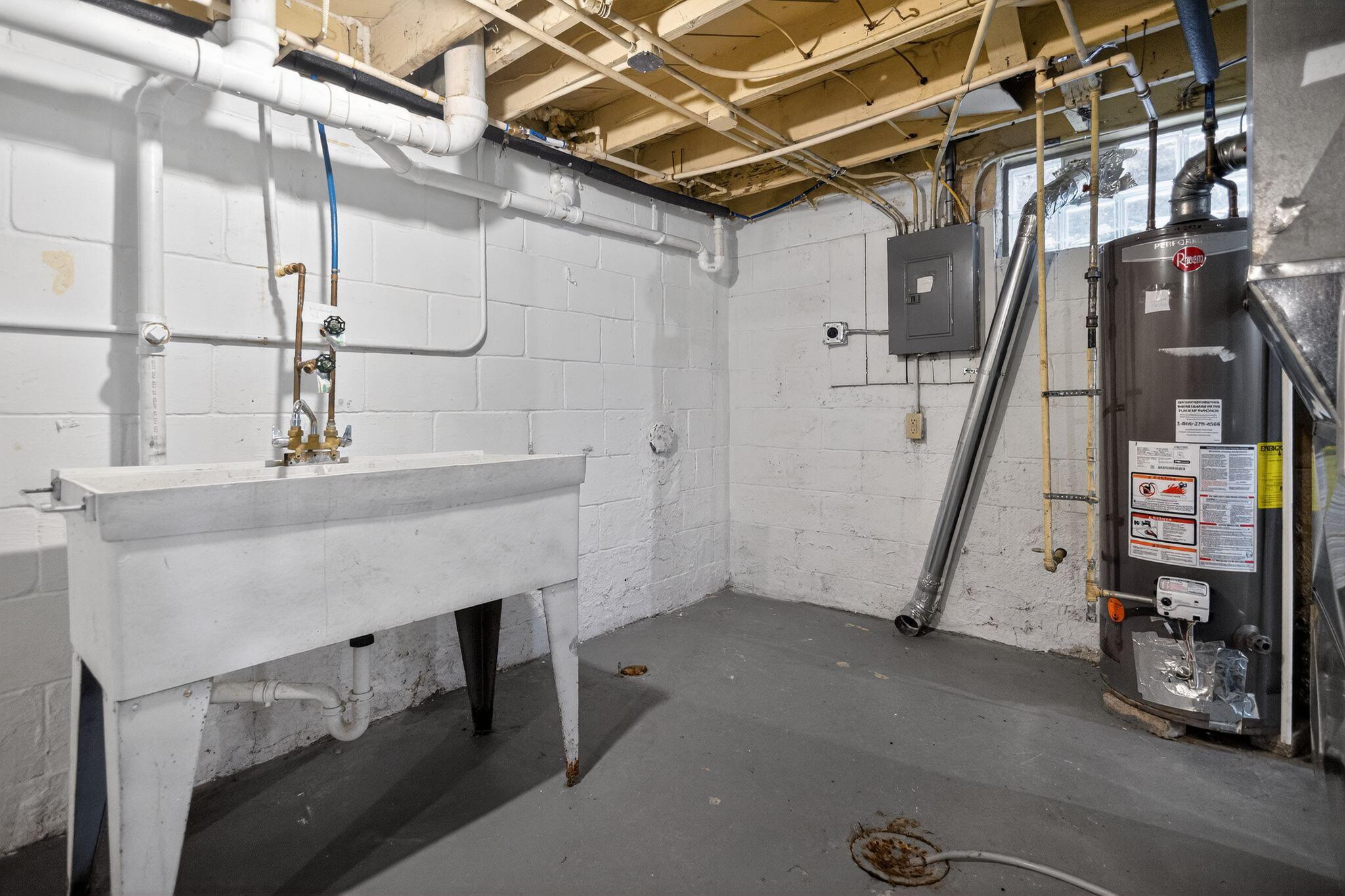 3956 North 75th Street Milwaukee, WI 53216 - Photo 17 of 30 22_3956_N_75th_St_Milwaukee_WI_53216-Oth