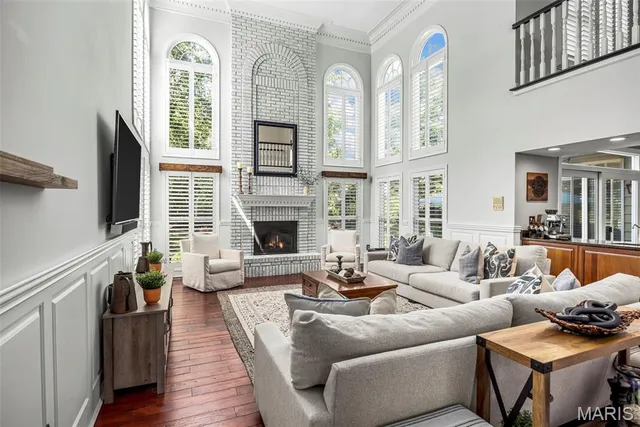 $1,395,000 | 2021 Brook Hill Court, Chesterfield, MO 63017