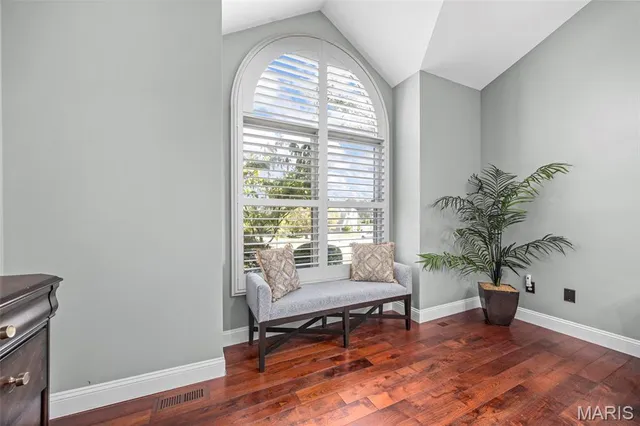 $1,395,000 | 2021 Brook Hill Court, Chesterfield, MO 63017