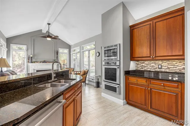 $1,395,000 | 2021 Brook Hill Court, Chesterfield, MO 63017