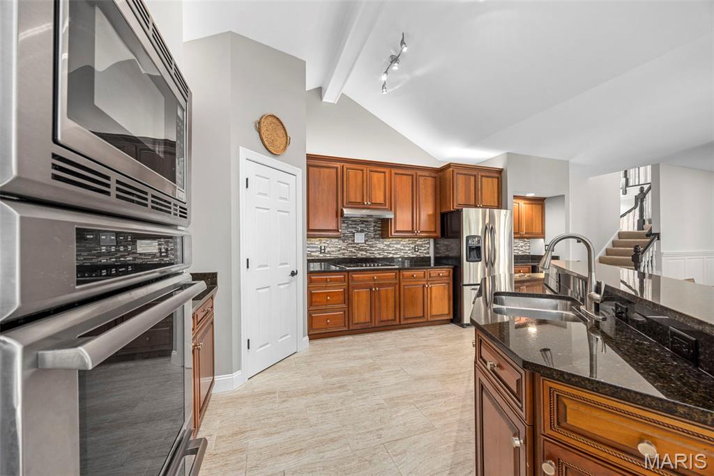 2021 Brook Hill Court Chesterfield, MO 63017 - Photo 25 of 63