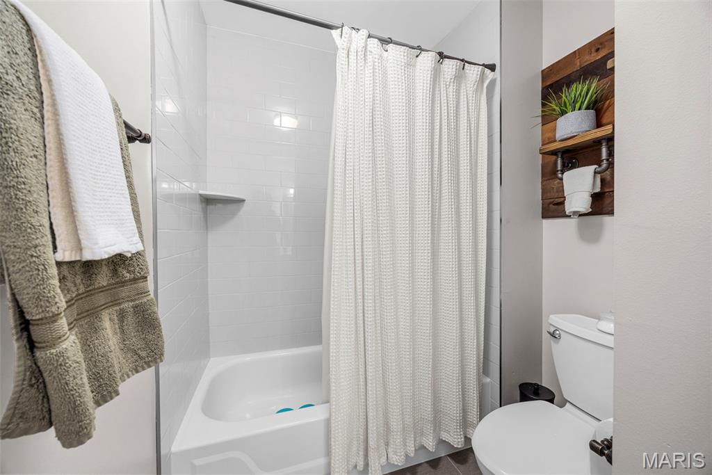 2021 Brook Hill Court Chesterfield, MO 63017 - Photo 42 of 63