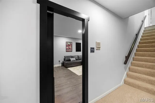 $1,395,000 | 2021 Brook Hill Court, Chesterfield, MO 63017