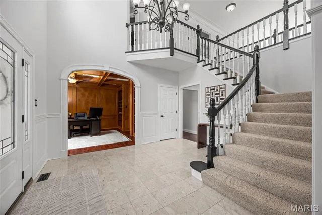 $1,395,000 | 2021 Brook Hill Court, Chesterfield, MO 63017