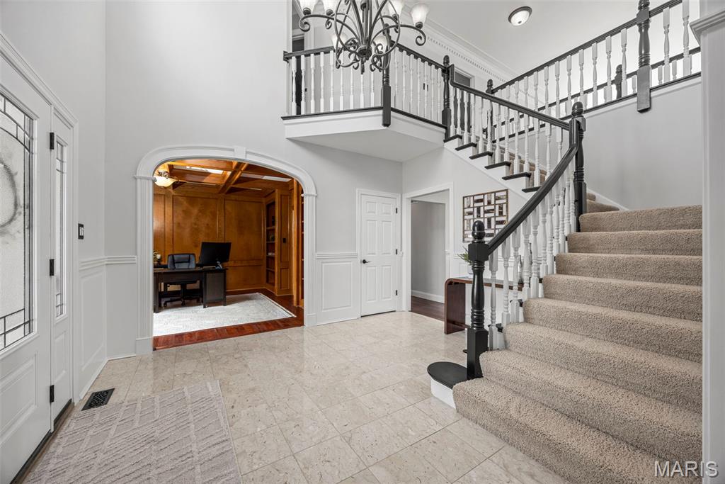 2021 Brook Hill Court Chesterfield, MO 63017 - Photo 6 of 63