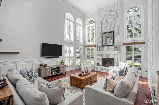 $1,395,000 | 2021 Brook Hill Court, Chesterfield, MO 63017