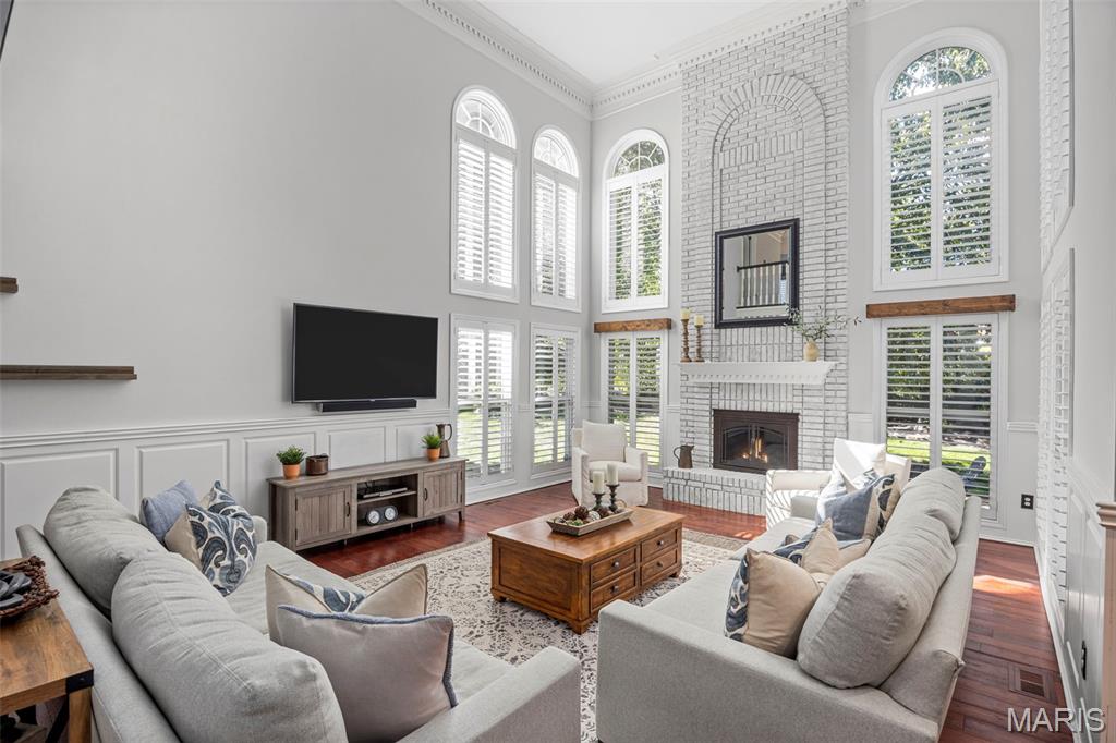 2021 Brook Hill Court Chesterfield, MO 63017 - Photo 10 of 63