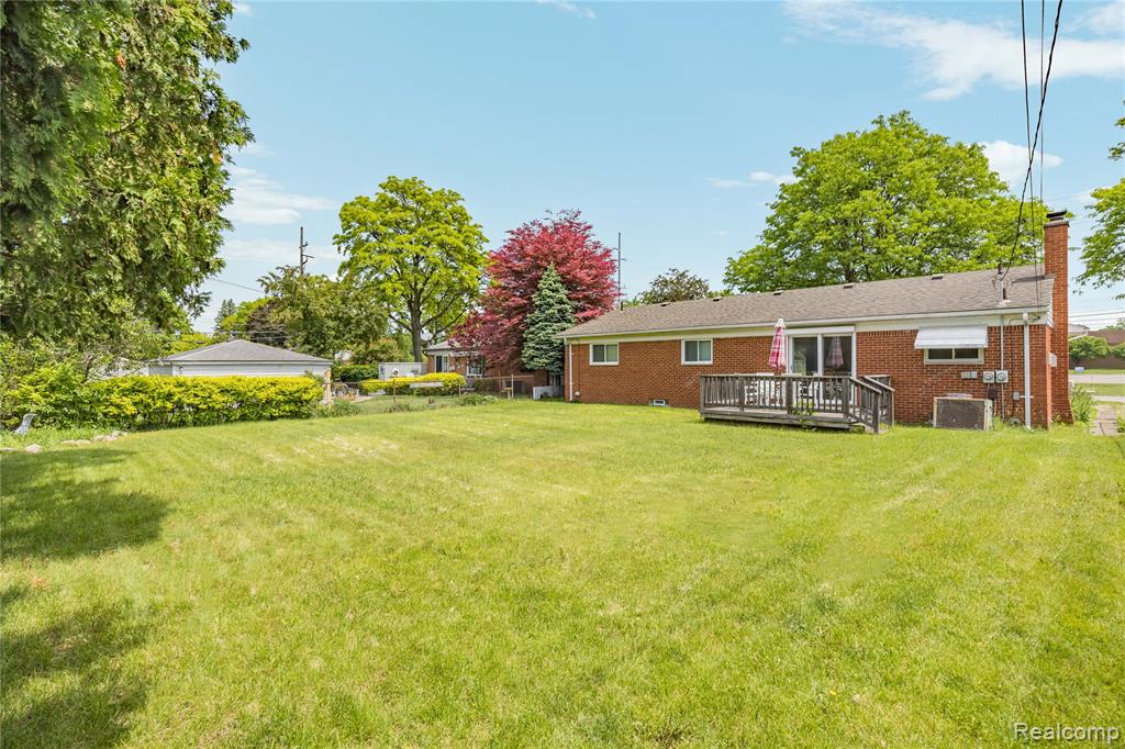 14743 Newburgh Road Livonia, MI 48154 - Photo 36 of 48