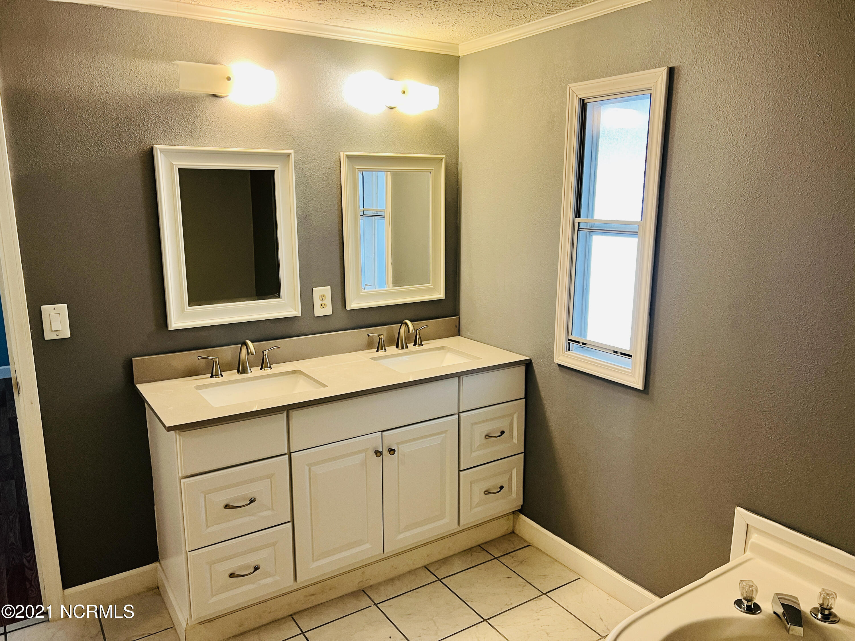 3151 Mobleys Bridge Road Grimesland, NC 27837 - Photo 15 of 21 Master Bath