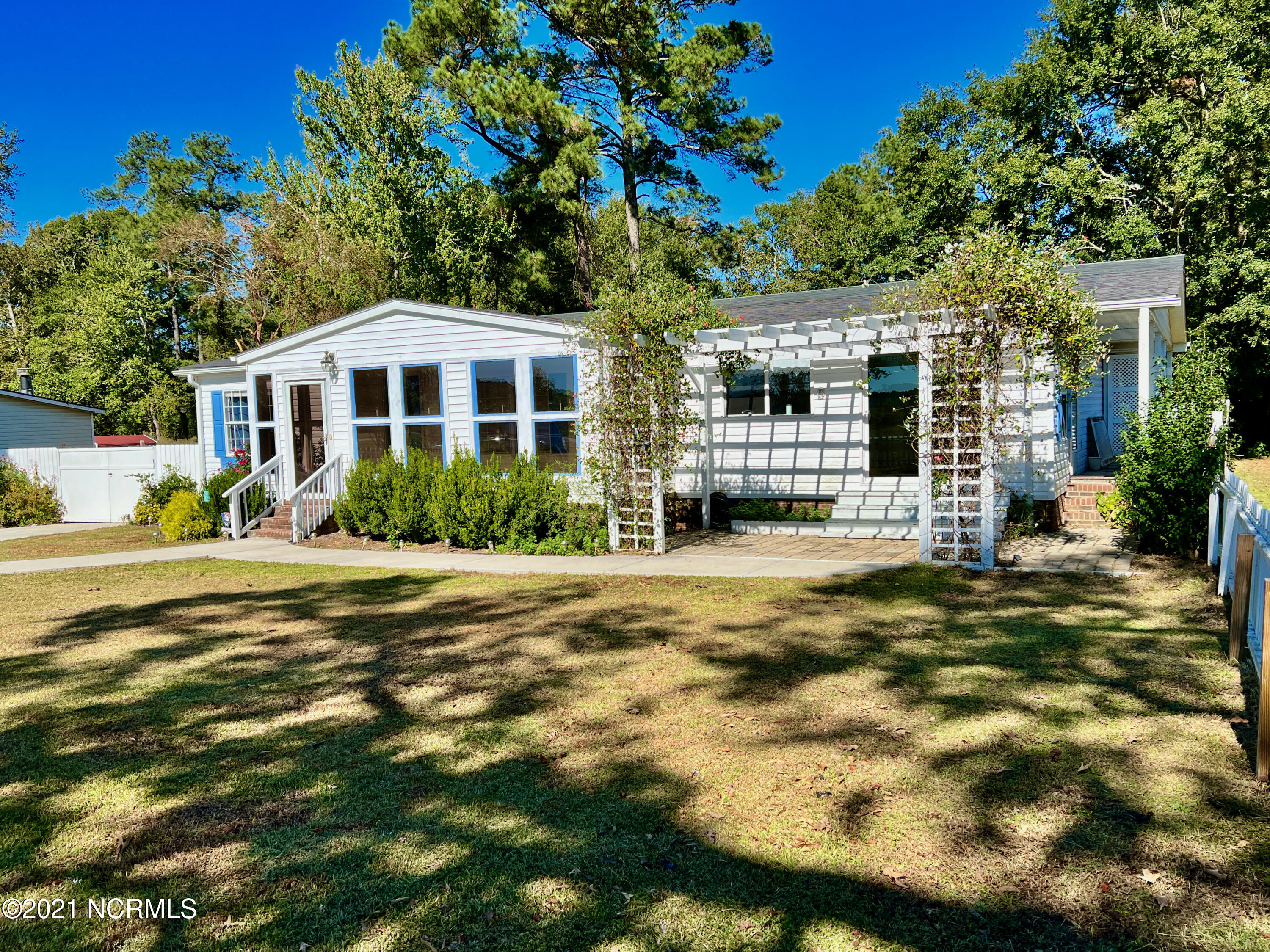 3151 Mobleys Bridge Road Grimesland, NC 27837 - Photo 9 of 21 1 - 22