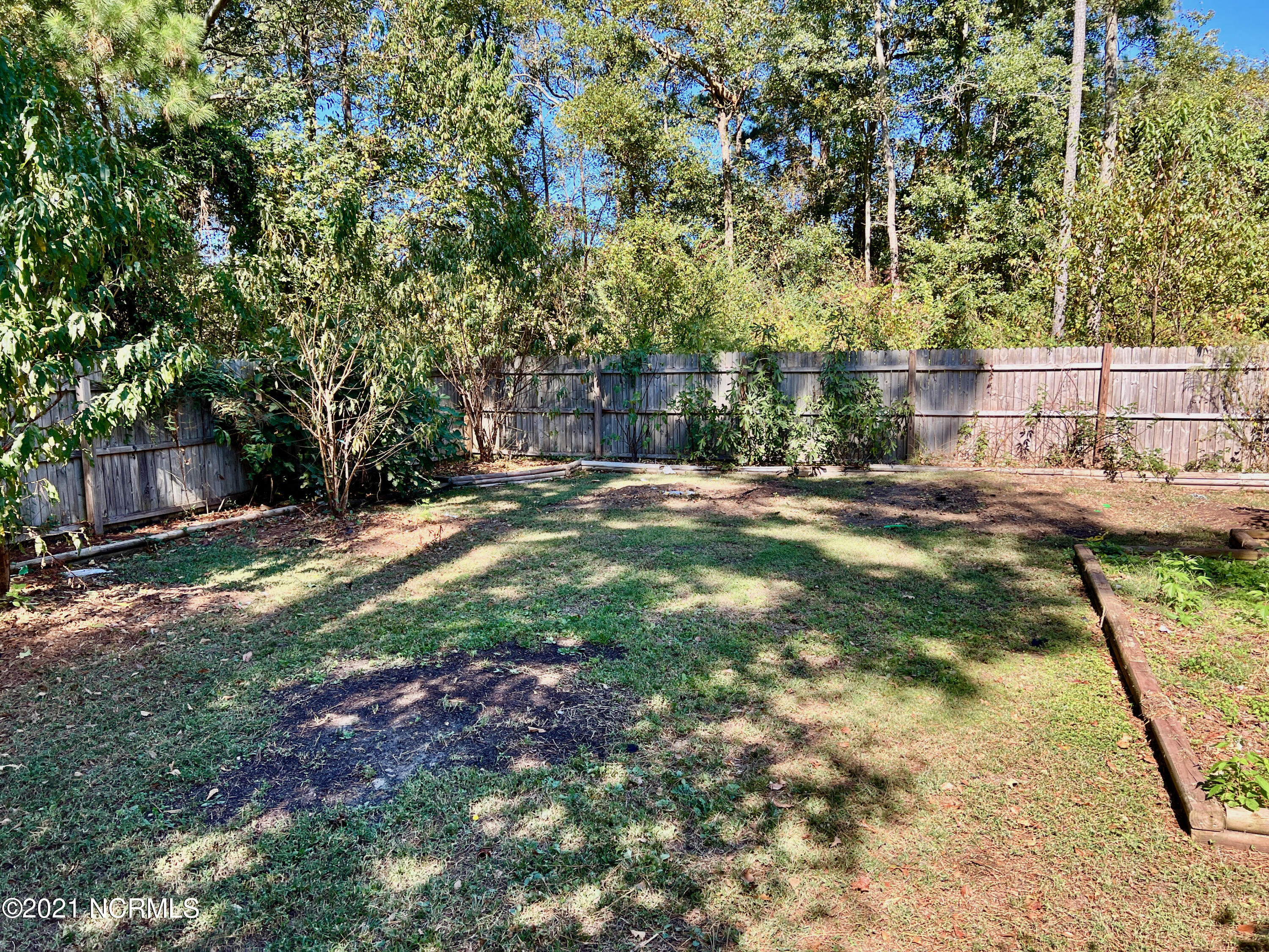 3151 Mobleys Bridge Road Grimesland, NC 27837 - Photo 10 of 21 Garden space