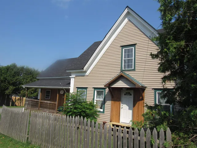 $230,000 | 33 Vance Hill Road, Newport Town, VT 05857