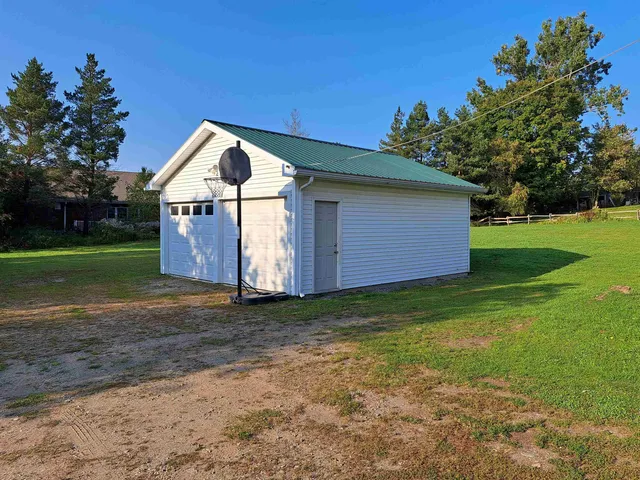 $230,000 | 33 Vance Hill Road, Newport Town, VT 05857