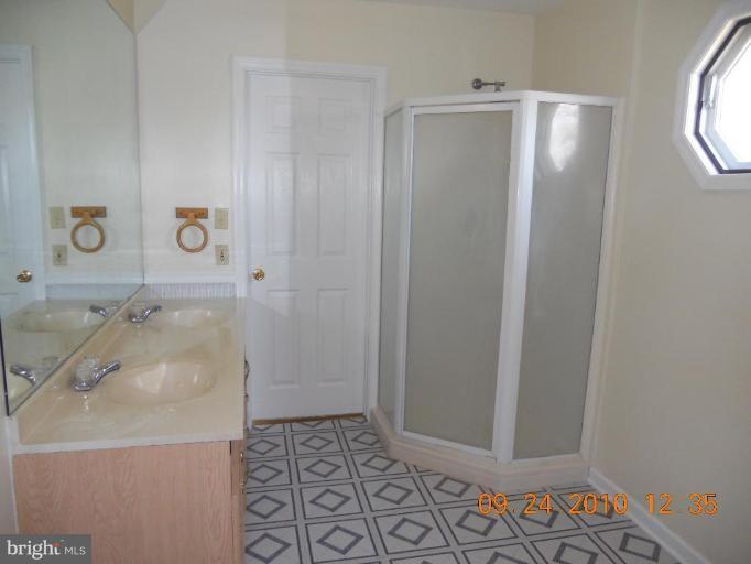 24470 Reed Court Ridgely, MD 21660 - Photo 7 of 24 Bath #2