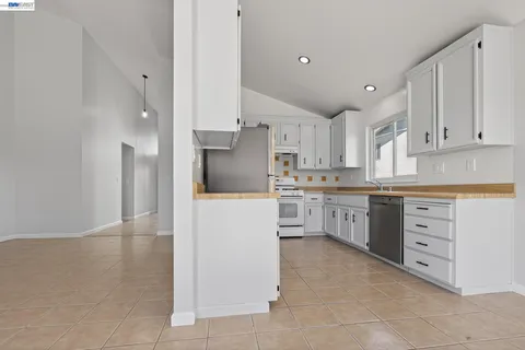 $849,000 | 247 Sparrow Drive, Hercules, CA 94547