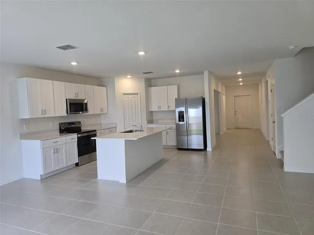 $2,695 | 11962 Brae Way, San Antonio, FL 33576