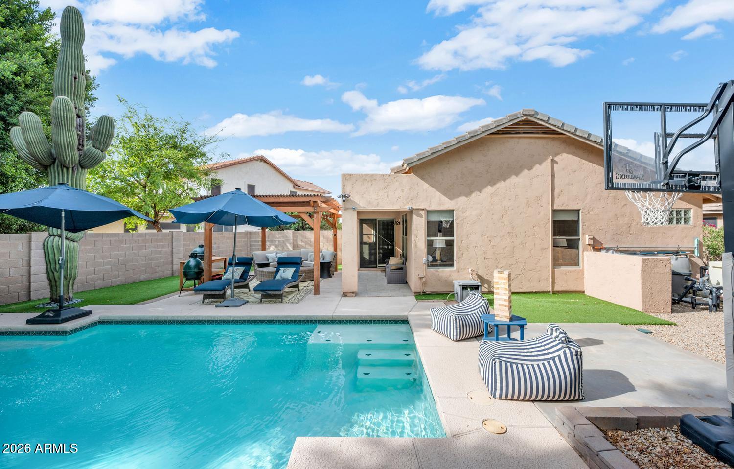 4834 East Mossman Road Phoenix, AZ 85054 - Photo 34 of 44 035-037-4834 E Mossman-1500x959